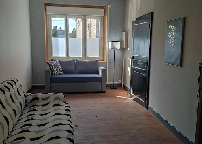 Maison De Village Holiday home Le Mayet-de-Montagne